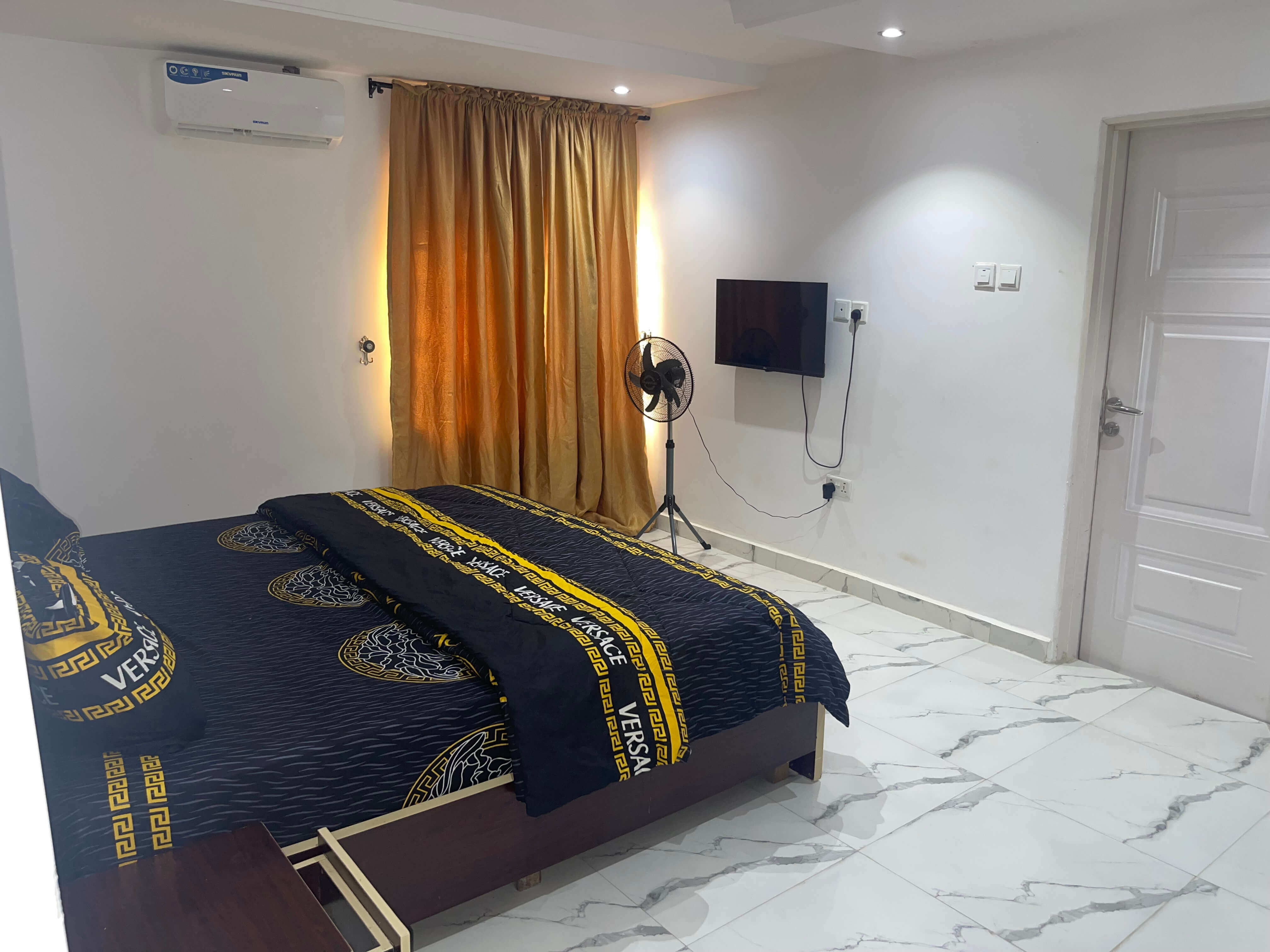 CNT Luxury Apartments