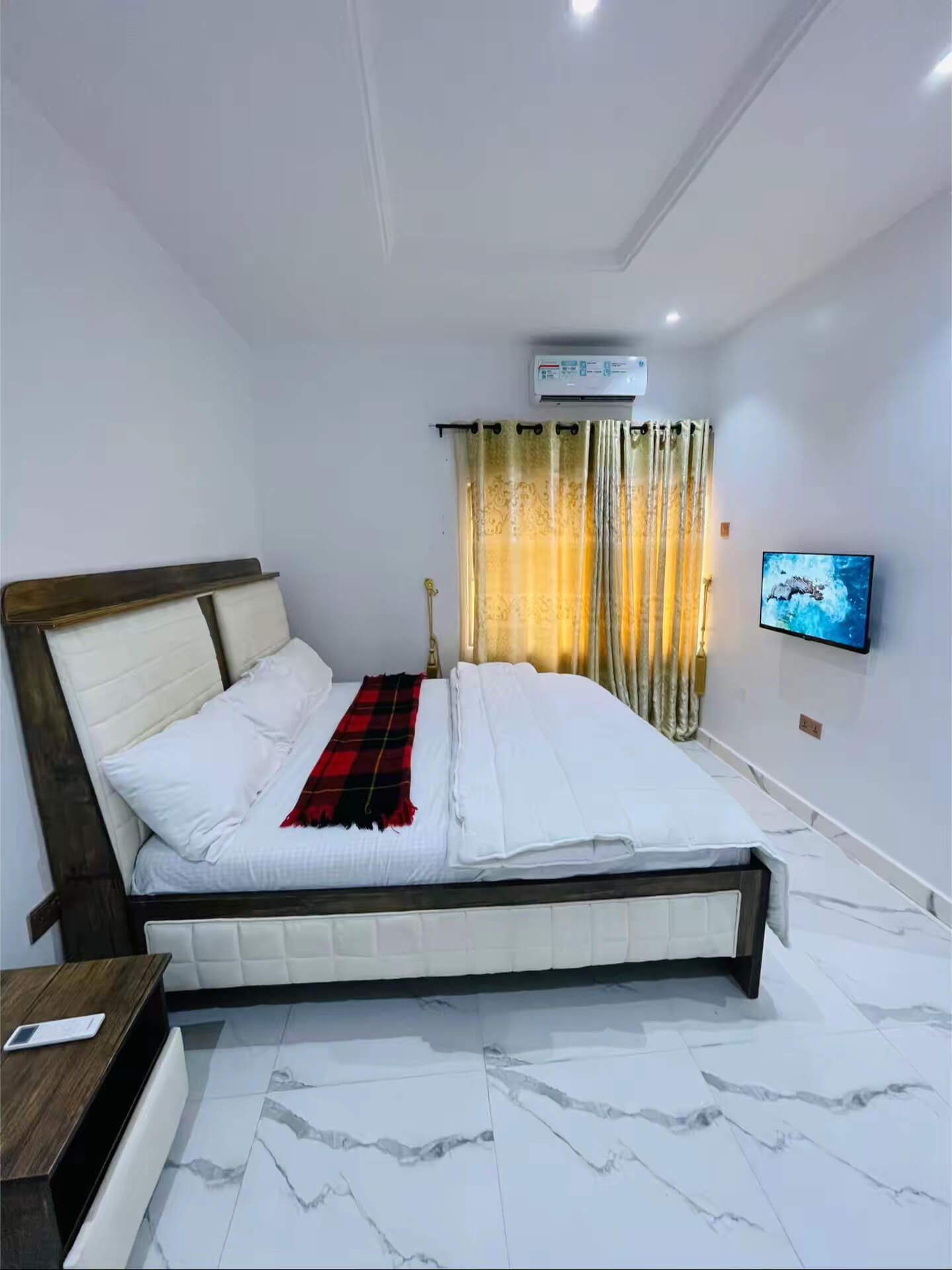 CNT Luxury Apartments